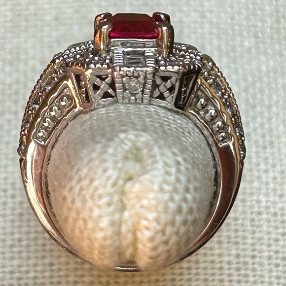 Sterling silver 925 ring red stone and CZ - Picture 2 of 7